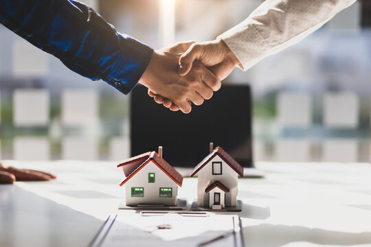 Management of residential and commercial properties
Portfolio optimization
Rental management
Property development
Value Enhancement Strategies